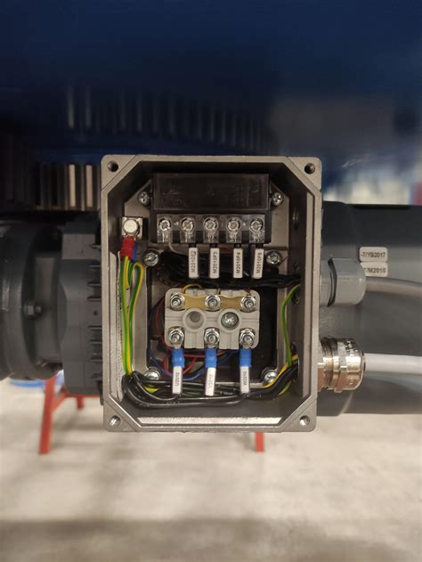 junction box motor|electric motor terminal box location.